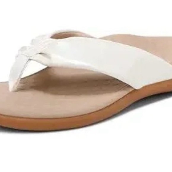 Vionic White and Tan Women's Orthotic Sandals - Picture 3 of 8